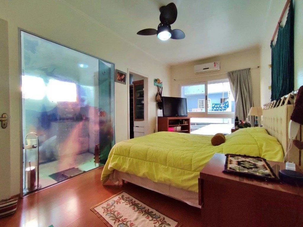 Imagem Casa 4 quartos no bairro Partenon, em Porto Alegre
