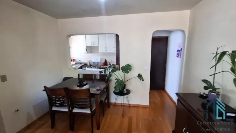 Imagem Apartamento 03 quartos c/suíte, elevador, vaga coberta no bairro Portão em Curitiba PR