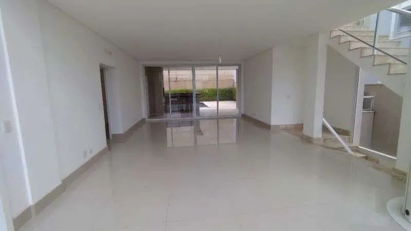 Imagem Casa à Venda em Alphaville, Santana de Parnaíba - SP