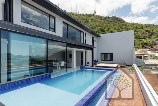 Imagem Casa Alto Padrão na Trindade