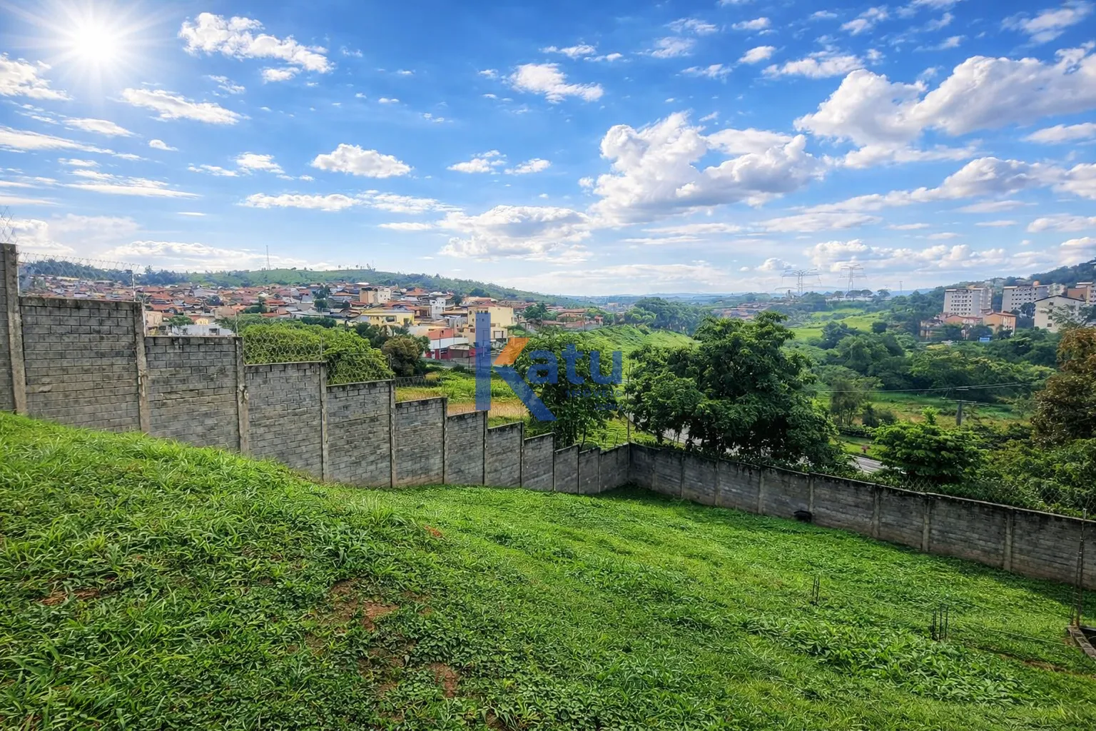 Imagem Oportunidade Única: Lote com Vista no Condomínio Dolce Vitta, Itatiba/SP
Você sonha em construir ...