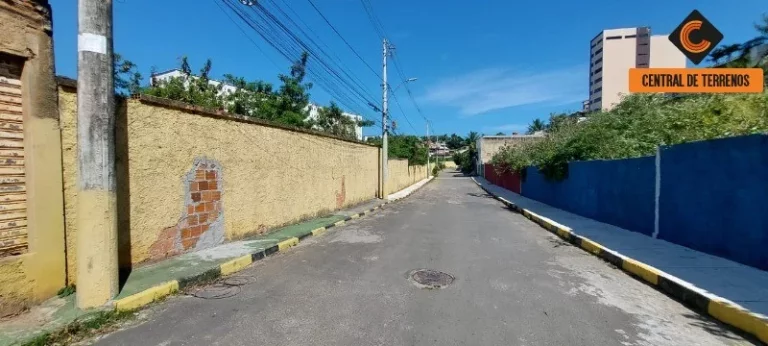 Imagem TERRENO EM ITAPUÃ