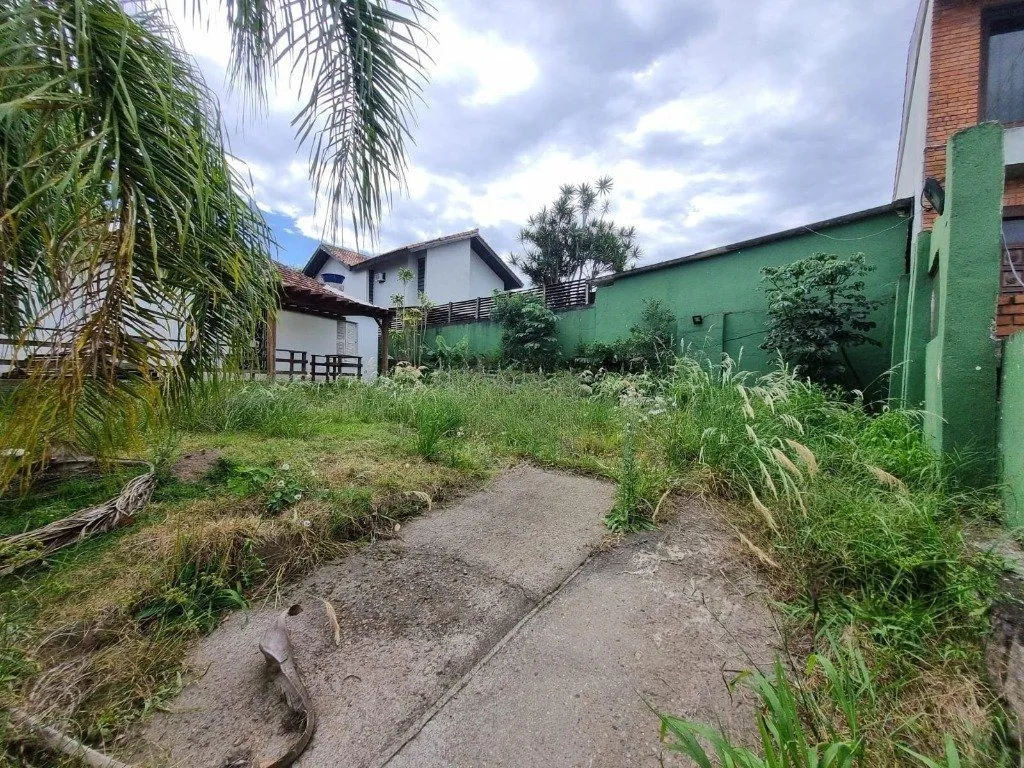 Imagem Casa com 3 quartos, 4 vagas e 120m² no bairro Vila Assução