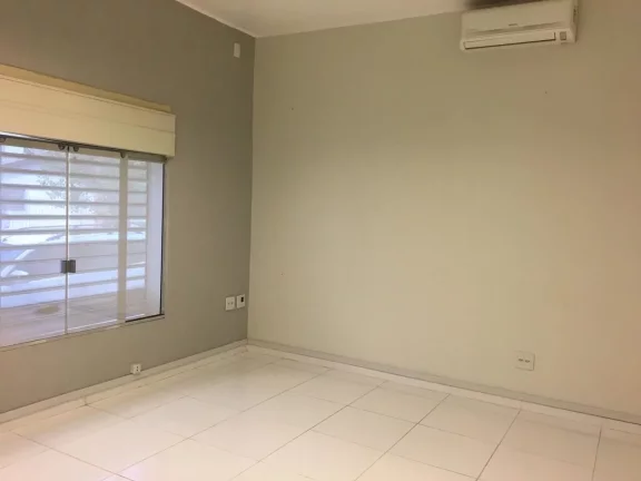 Imagem Casa Residencial/ Comercial de 2 pavimentos e edícula em São Leopoldo próximo ao Shopping
