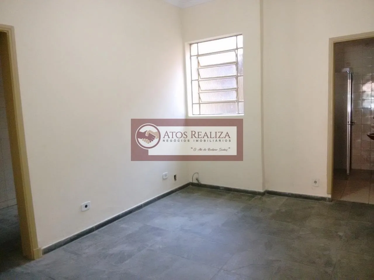 Imagem Vendo Grande Oportunidade na vila campo grande. ﻿ Sobrado novo de 180m², com 3 Suítes, 1 lavabo, 2 vagas de garagem, quintal, Churrasqueira, corredor lateral portão automático. Valor de oportunidade R$ 790k. agende uma visita e confira. ﻿ ﻿