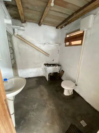 Casa de 3 dormitórios próxima ao Hospital Regional