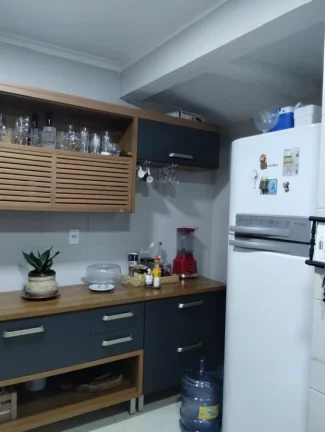 Imagem Casa para Venda em Recife, Cordeiro, 3 dormitórios, 1 suíte, 2 banheiros, 1 vaga