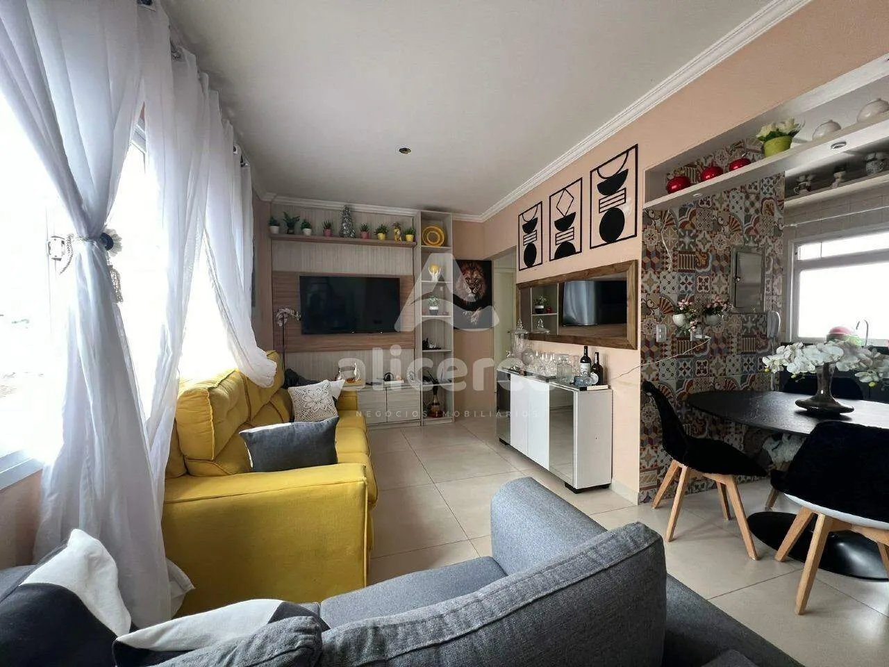 Imagem Apartamento Triplex à venda com 3 quartos 1 suíte, 120m² em Jardim Atlântico Florianópolis