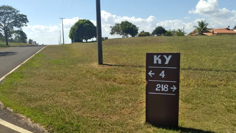 Imagem OPORTUNIDADE CONDOMÍNIO RIVIERA SANTA CRISTINA TERRENO 450,00 M ASFALTO ENERGIA ÁGUA MARAVILHOSA REPRESA 2 CLUBES REQUINTE EM MORAR BEM