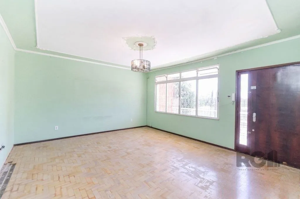Imagem Excelente casa de 318m² com 3 dormitórios