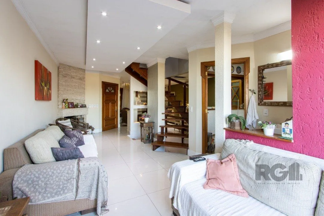 Imagem Casa de Condomínio em Jardim Isabel