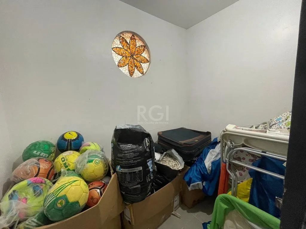 Imagem Casa para Venda - 400m², 5 dormitórios, sendo 3 suites, 4 vagas - Ipanema PORTO ALEGRE /RS