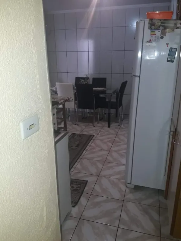 Imagem Casa à venda em Jardim Santo André, Santo André-SP: 2 quartos, 1 sala, 1 banheiro, 2 vagas de garagem, 150,00 m² de área.