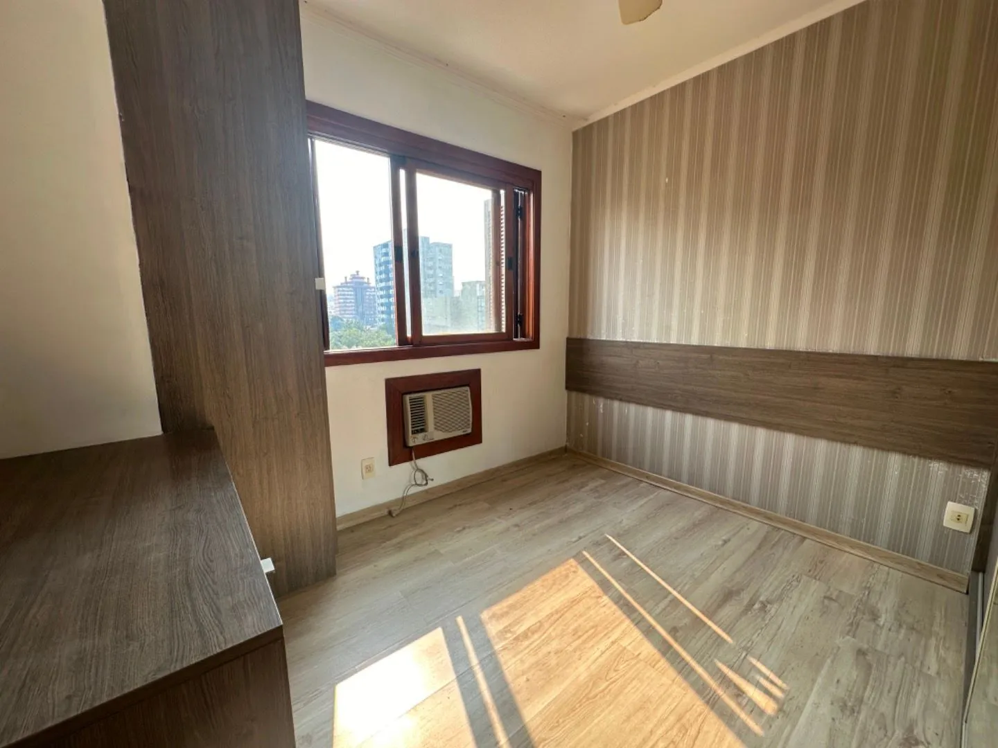 Imagem Apartamento com 3 dormitórios à venda, 114 m² por R$ 749.900,00 - Centro - Canoas/RS