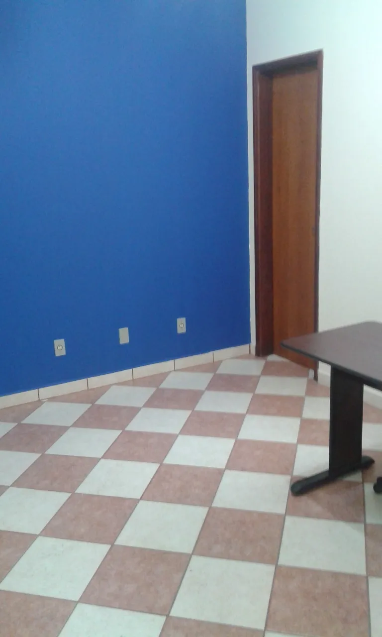 Imagem Aluguel de Sala Comercial de Alto Padrão no Centro de Sorocaba-SP: 1 Sala, 1 Banheiro, 15m² de Área.