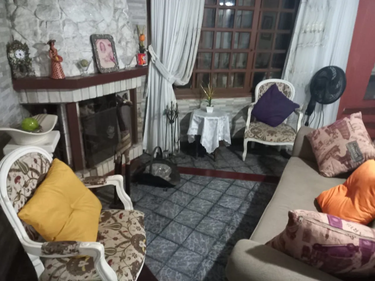 Imagem Excelente casa localzada ma Rua Santo Camaratto com 4 D e 1 suite