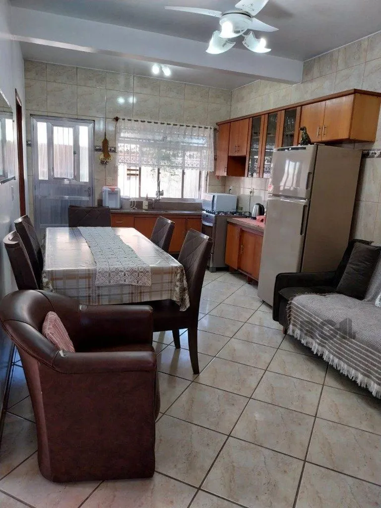 Imagem Casa de 4 dormitórios no bairro Santa Rosa de Lima