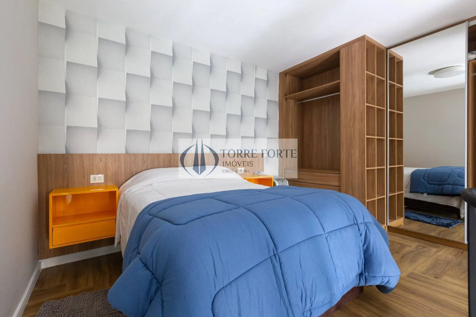 Imagem Loft com pé direito superior a 5 metros, 53 m², 1 suíte no mezanino