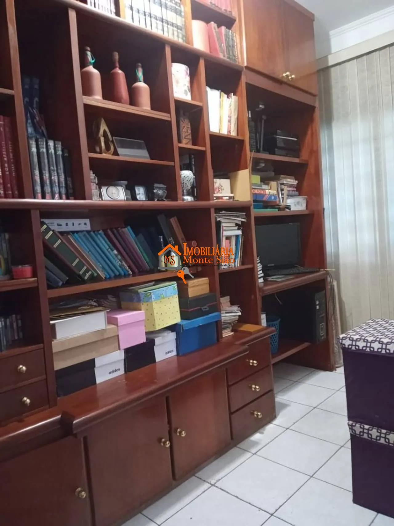 Imagem Sobrado com 3 dormitórios à venda, 256 m² por R$ 1.200.000,00 - Vila Augusta - Guarulhos/SP