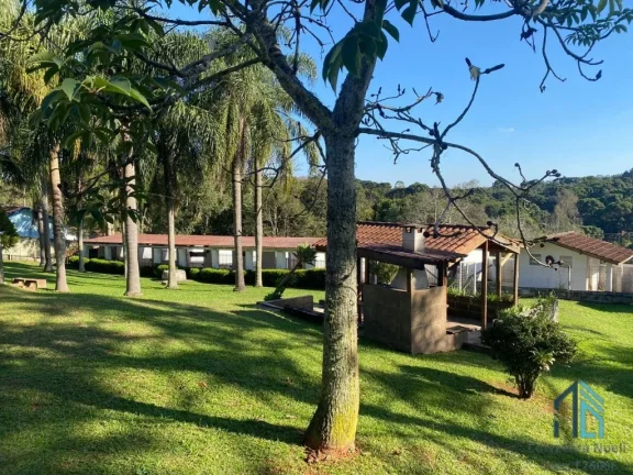 Imagem Chácara linda,(permuta) localização privilegiada com casa 04 quartos, em Campina Grande do Sul PR