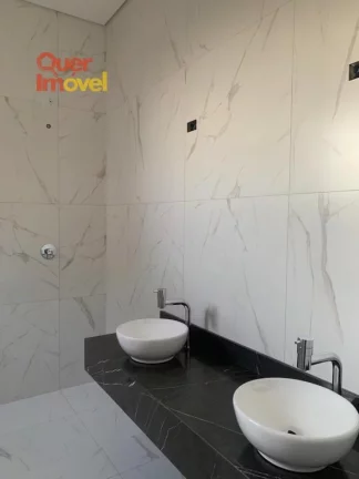 Imagem casa em condomínio no Residencial E Empresarial Alphaville, Ribeirão Preto-SP 3 quartos, 3 suítes, 2 salas, 4 banheiros, 4 vagas de garagem Alto padrão no Quer Imóvel Negócios Imobiliários.