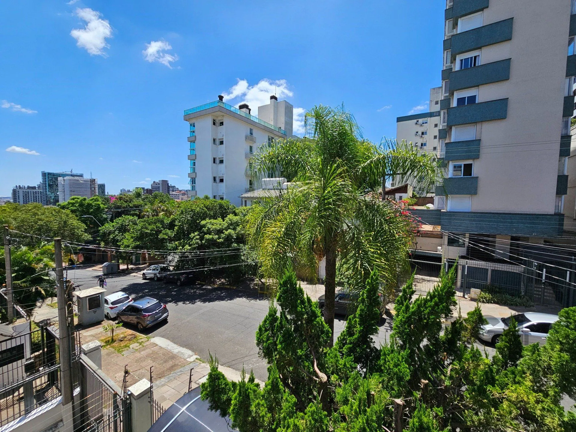 Imagem Apartamento para Venda - 94.09m², 3 dormitórios, 2 vagas - Mont Serrat