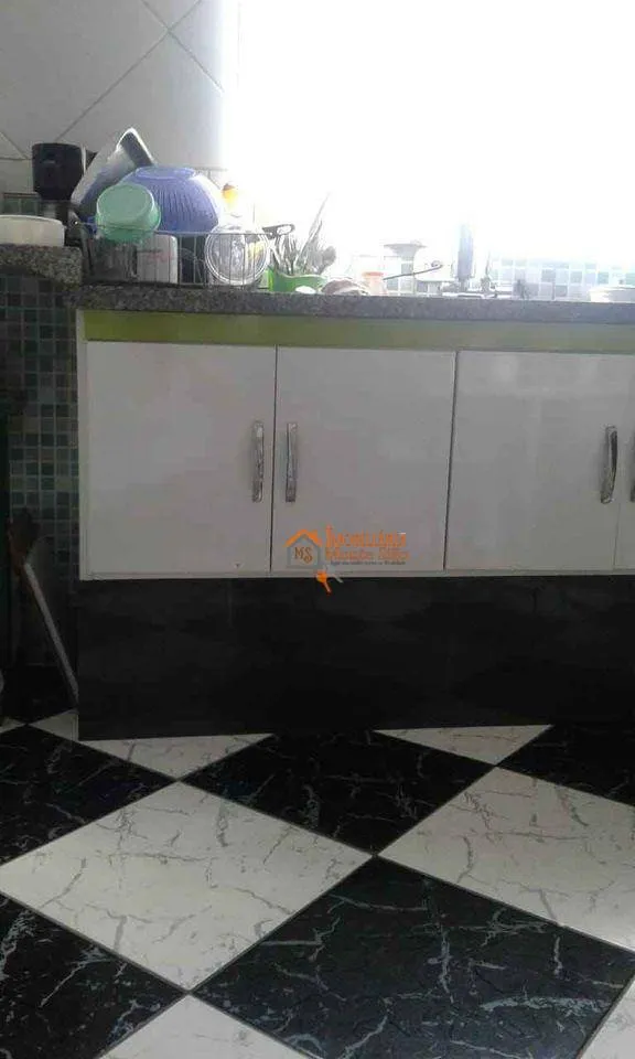 Imagem Sobrado com 6 dormitórios à venda, 216 m² por R$ 403.000,00 - Jardim Izildinha - Guarulhos/SP