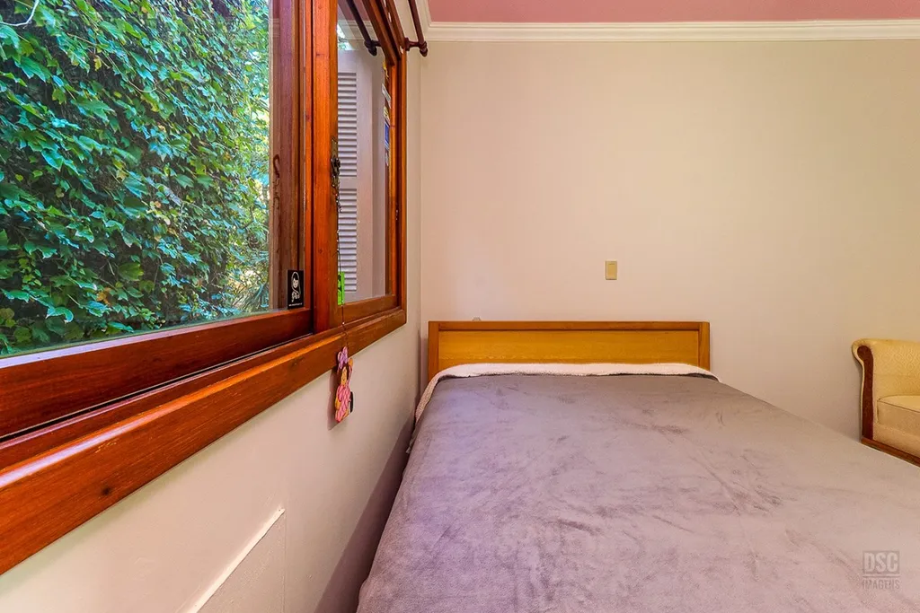 Imagem Casa de Condomínio em Chácara das Pedras