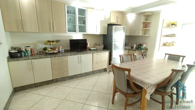 Imagem Prédio Comercial/Residencial a venda com salas comerciais e 04 quartos c/suíte no Campo Comprido em Curitiba PR