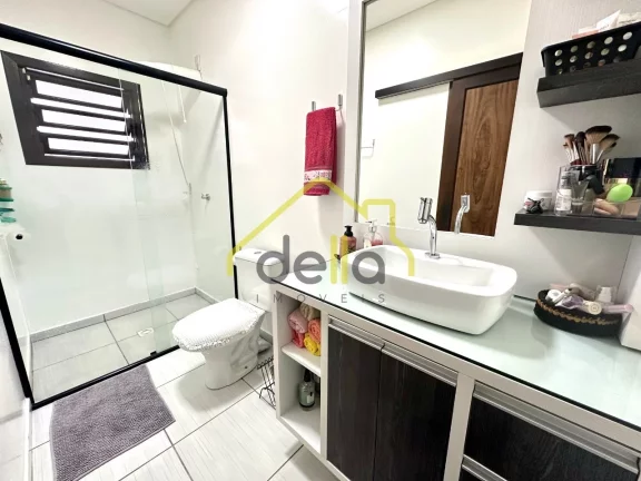 Imagem Casa alto padrão com 4 dormitórios averbada e com fácil acesso para BR 101!