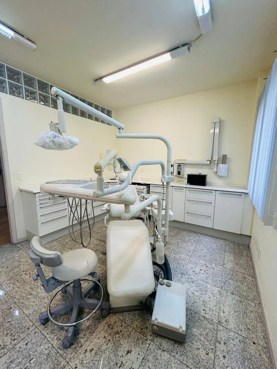 Imagem Venda de Consultório Dentário 35m² para venda R$ 300.001,- Alphaville/SP