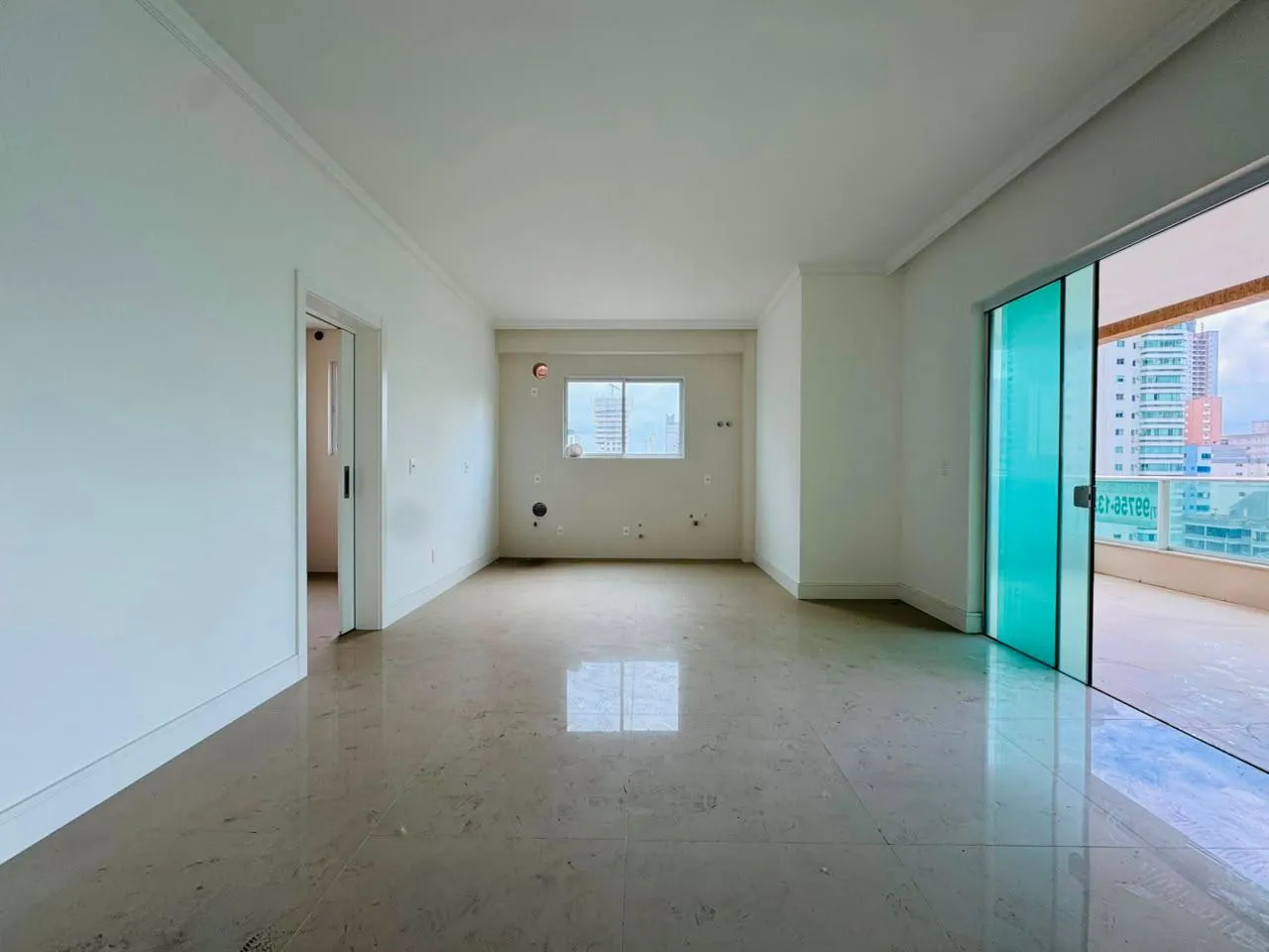 Imagem Apartamento com vista para o mar à venda com 166m2 por R$ 1.900.000,00