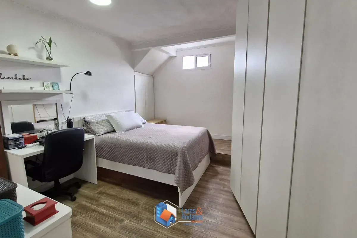 Imagem Sobrado para venda em Tatuapé com 3 quartos, sendo 1 suíte, 180m²