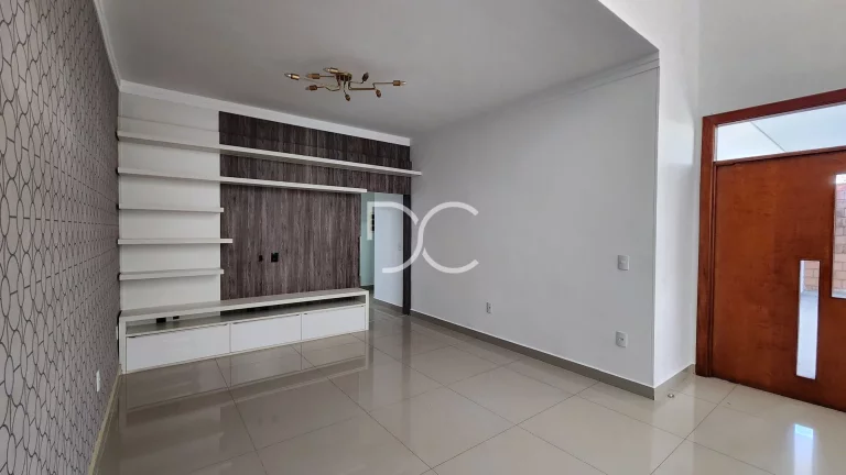 Imagem Ibiti Royal Park - Venda Sobrado | AC: 200m² | AT: 272,44m² | 03 Suítes | 05 Ban | 04 Vagas