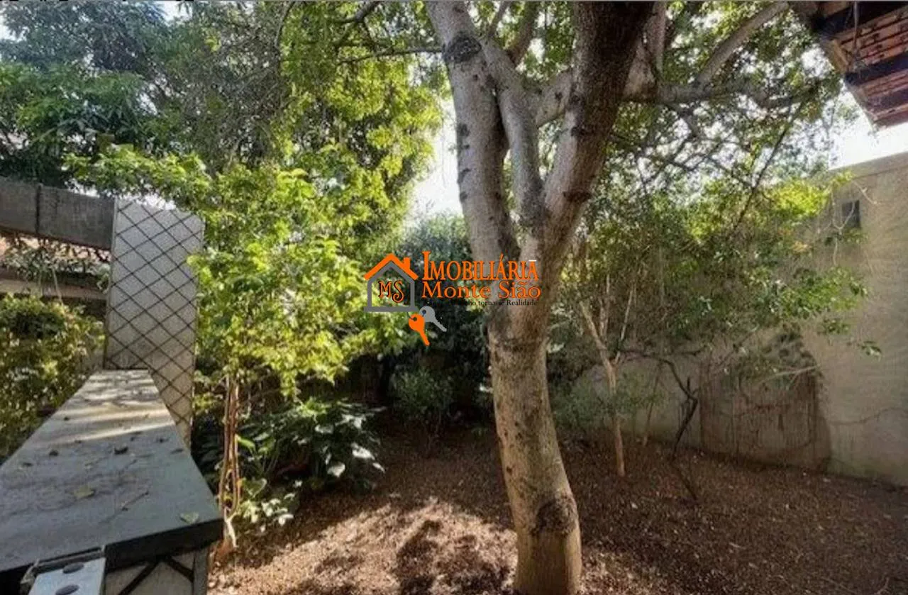 Imagem Casa com 3 dormitórios à venda, 860 m² por R$ 1.200.000 - Jardim do Papai - Guarulhos/SP