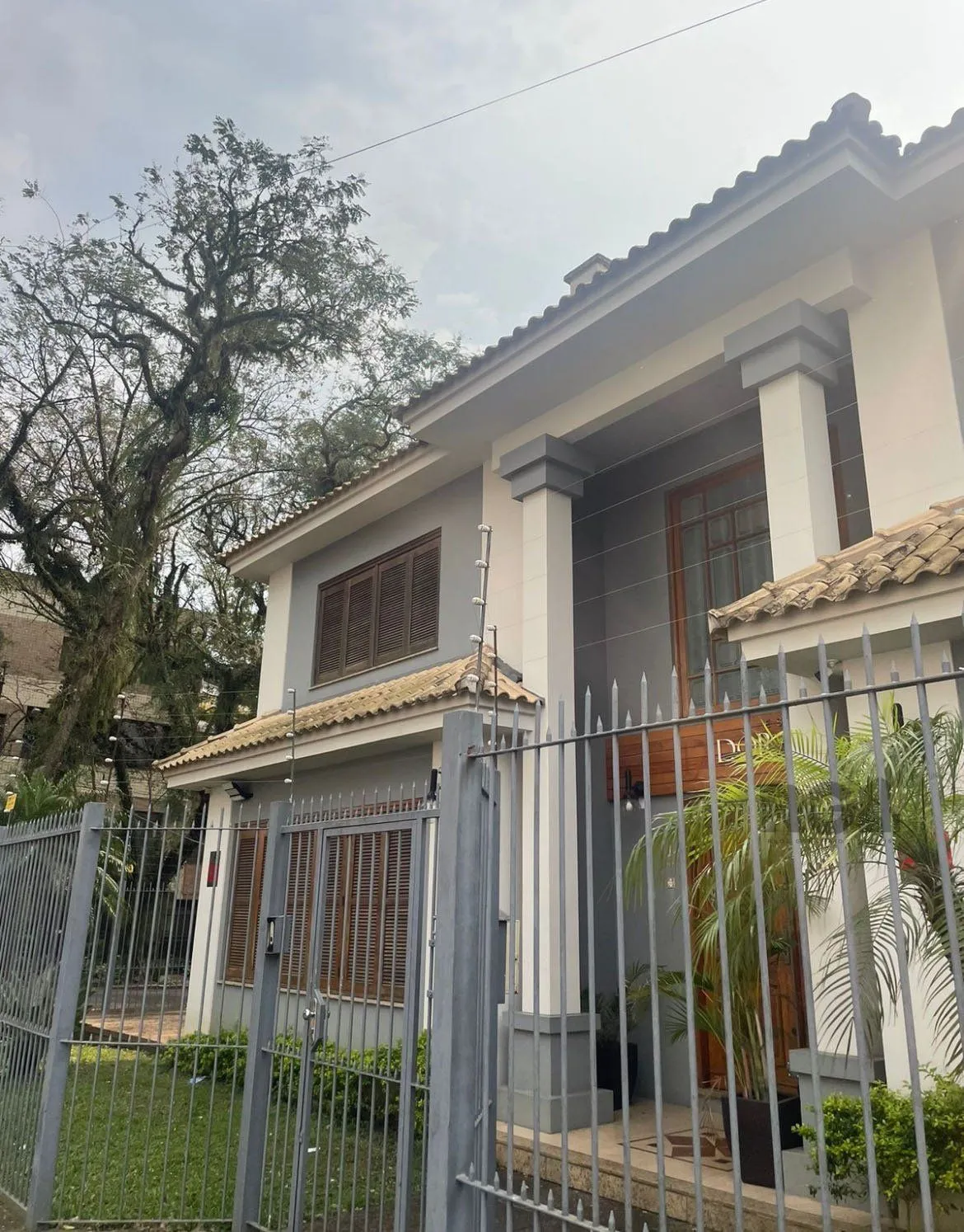 Imagem Casa 4 dormitórios à venda Partenon Porto Alegre/RS