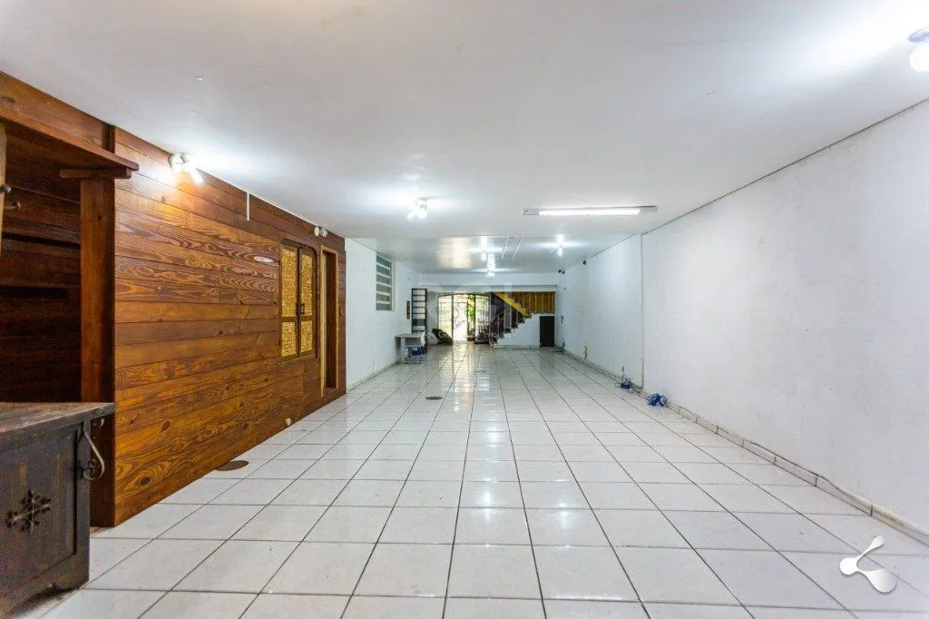 Imagem Casa para Venda - 500m², 3 dormitórios, sendo 3 suites, 4 vagas - Vila Ipiranga