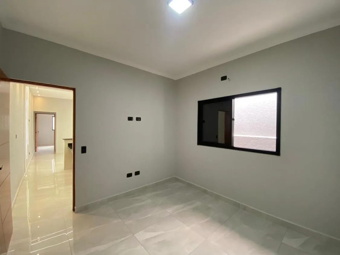 Imagem LINDA CASA NOVA COM PISCINA NO VERDE MAR