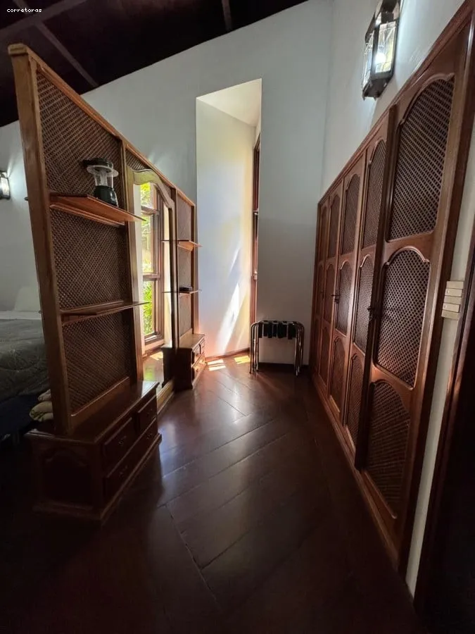 Imagem Casa na Praia para Venda em São Sebastião, Cigarras, 7 dormitórios, 1 suíte, 5 banheiros, 4 vagas