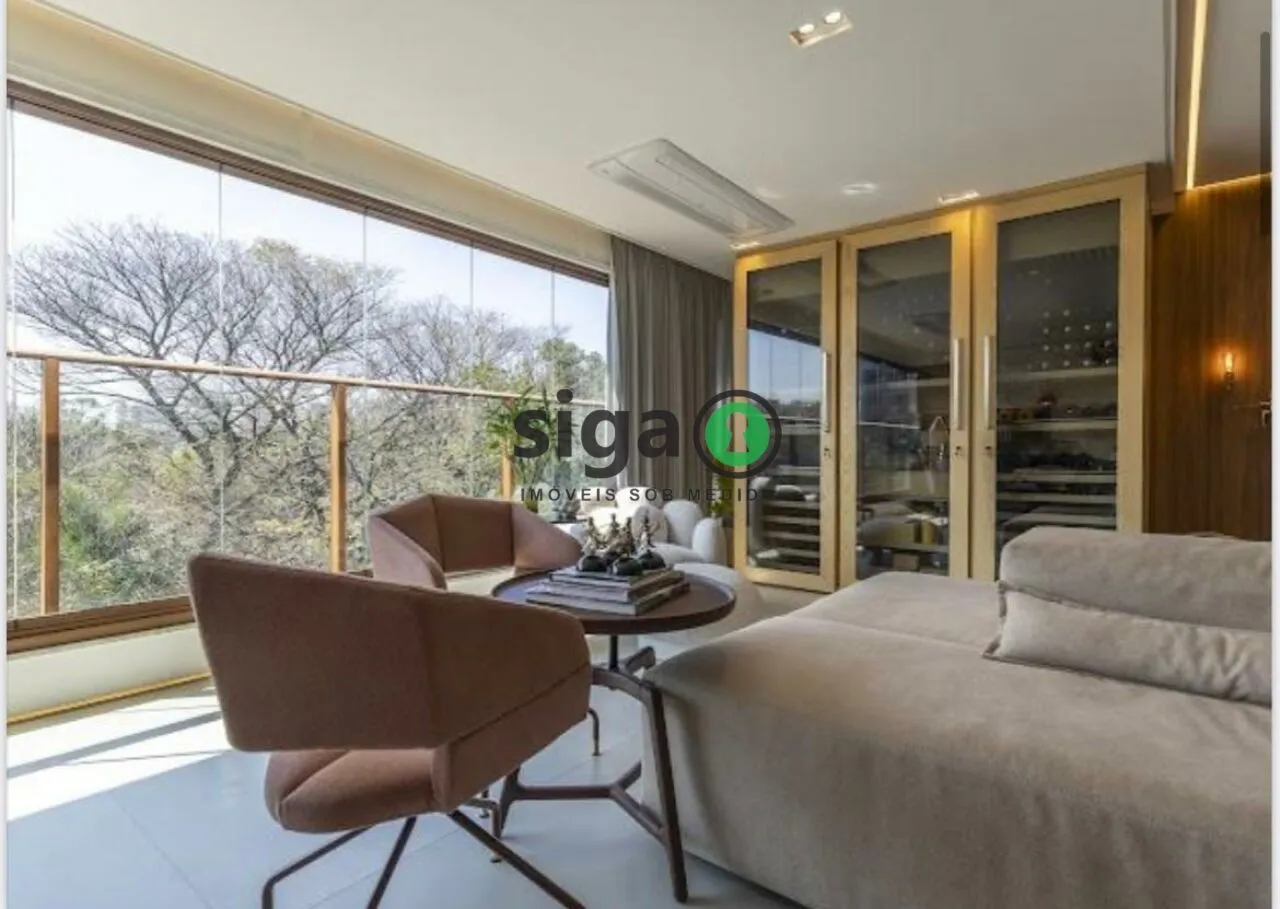 Imagem Apto com 142m² à Venda no Campo Belo, com 2 suites, sendo a máster com closet, 2 vagas, Mobiliado