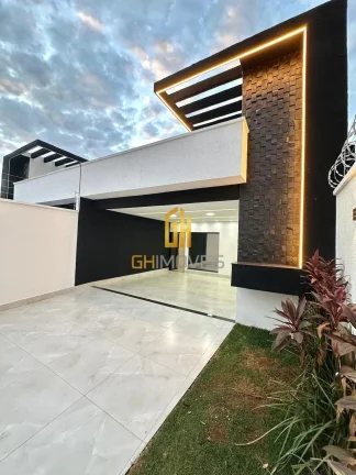 GH1985

Casa com 3 quartos no Parque Industrial João Braz, em terreno com 245m² com 156m² de áre...