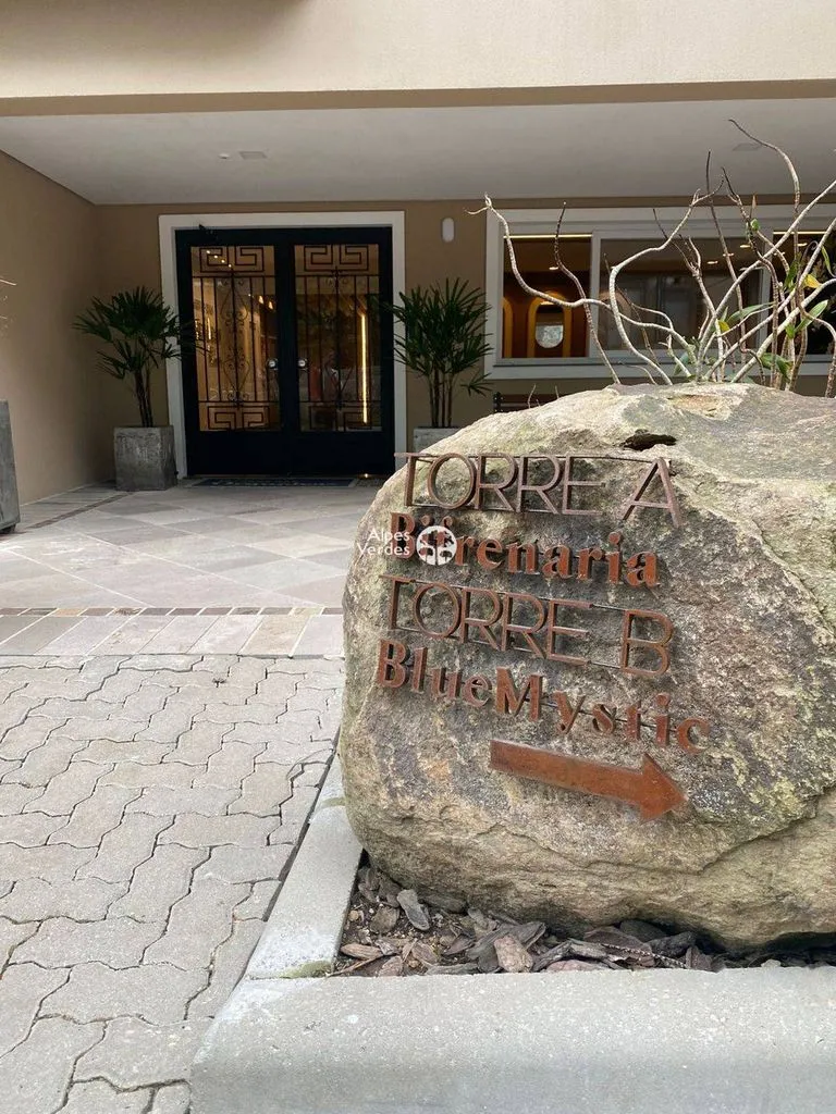 Imagem Vende-se Apartamento no Centro de Gramado, com 2 quartos