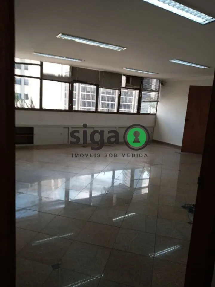 Imagem Imóvel Comercial e 6banheiros à Venda, 290m² por R$ 2.500.000