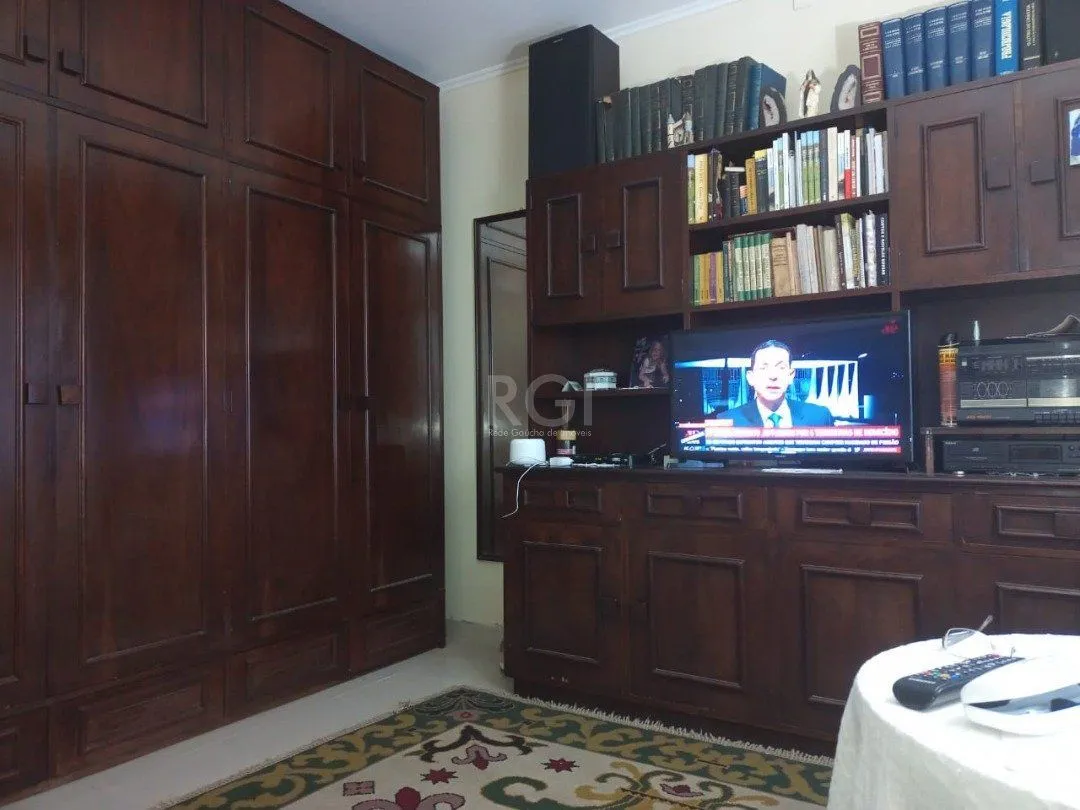 Imagem Casa para Venda - 220m², 3 dormitórios, sendo 1 suites, 1 vaga - Camaquã