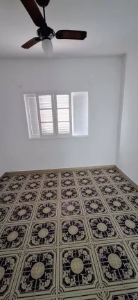 Imagem CASA LADO LINHA COM PISCINA EM DOIS LOTES