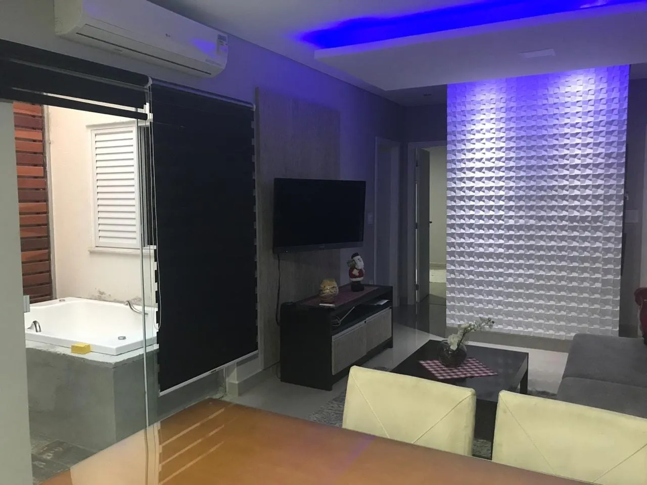 Imagem Casa à venda 2 Quartos, 1 Suite, 2 Vagas, Jardim Continental, Taubaté - SP