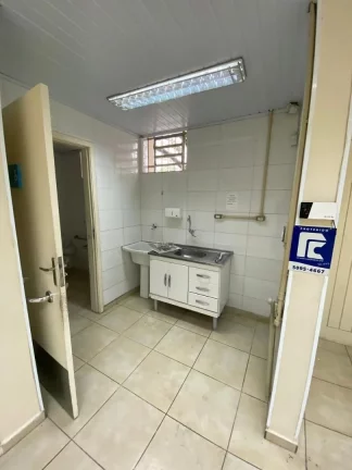Imagem Excelente salão Av Corifeu