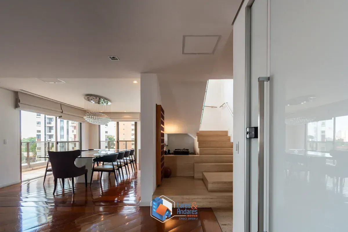 Imagem Cobertura para venda em Moema com 3 quartos, sendo 3 suítes, 389m²