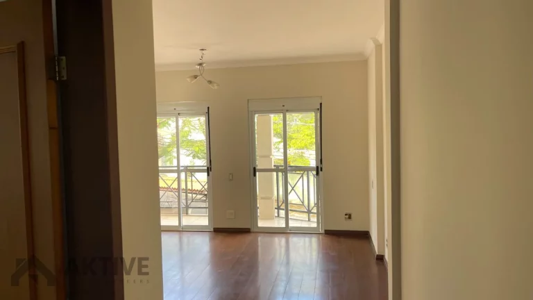Imagem Casa de Condomínio em Granja Viana - Cotia