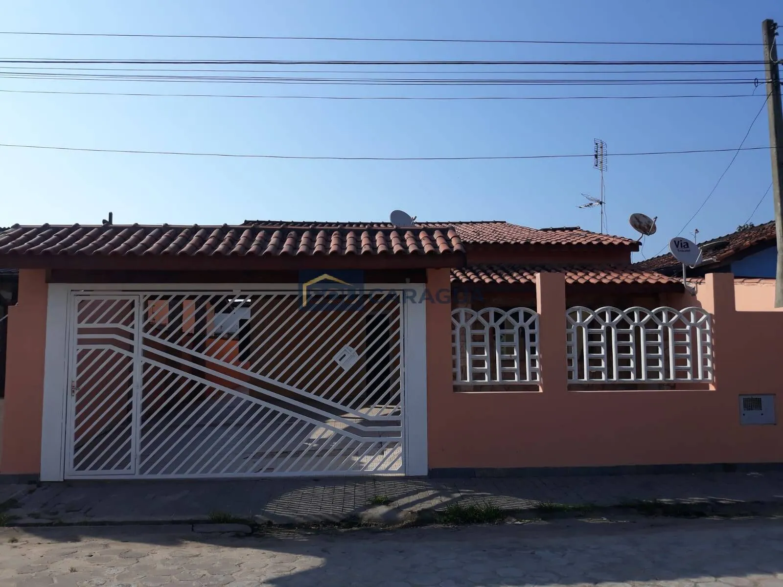 Foto do imóvel Casa térrea I Praia das Palmeiras I 3 dormitórios I Locação Definitiva